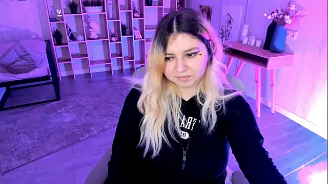 DiaAngell online show from 9, 11, 2025