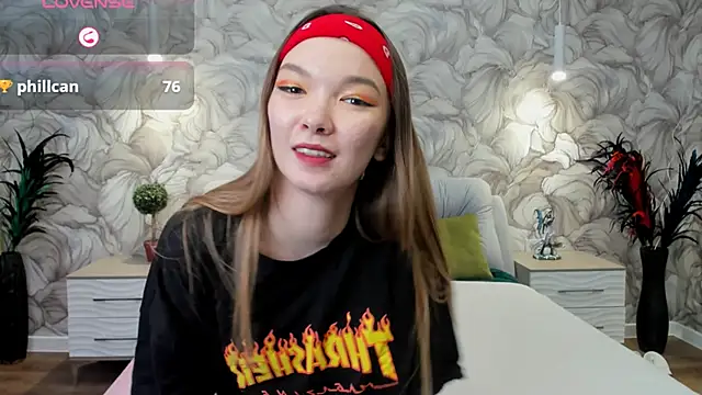 Snapshot of SusannJohnson chatting on 10, 3, 2025 SusannJohnson online show from 10, 3, 2025