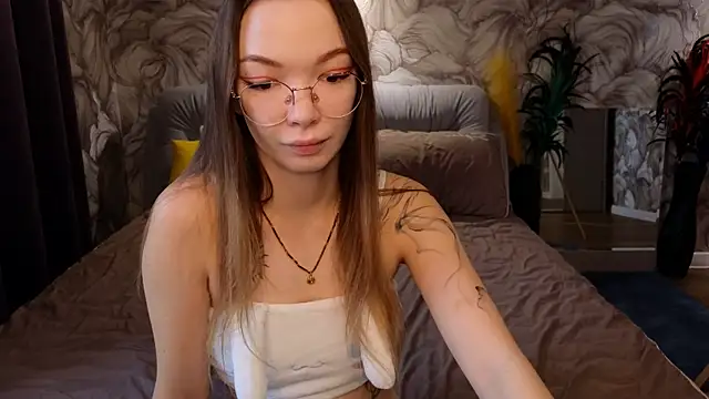 Snapshot of SusannJohnson chatting on 18, 9, 2025 SusannJohnson online show from 18, 9, 2025
