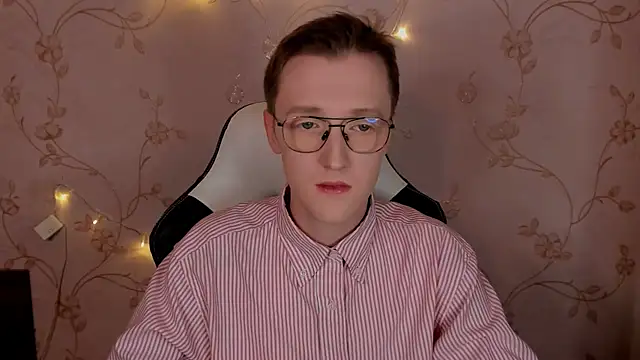 Snapshot of BlondiePrins chatting on 17, 1, 2025 BlondiePrins online show from 17, 1, 2025