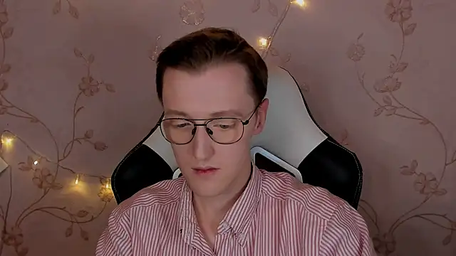 Snapshot of BlondiePrins chatting on 17, 1, 2025 BlondiePrins online show from 17, 1, 2025