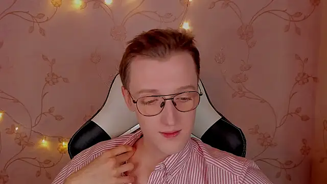 Snapshot of BlondiePrins chatting on 18, 1, 2025 BlondiePrins online show from 18, 1, 2025