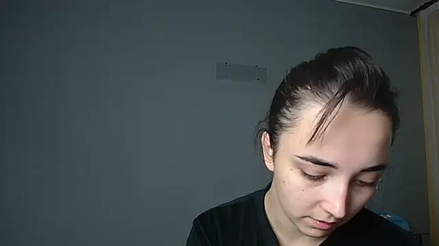 Eva Gloryy online show from 15, 10, 2025