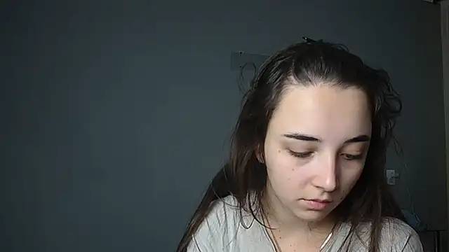 Eva Gloryy online show from 11, 11, 2025