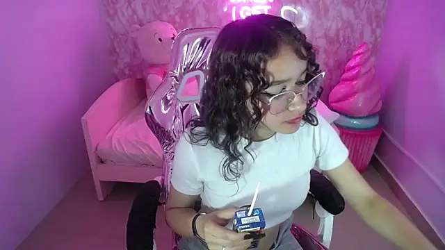 Snapshot of kassandra_ch_ chatting on 21, 2, 2025 kassandra ch online show from 21, 2, 2025