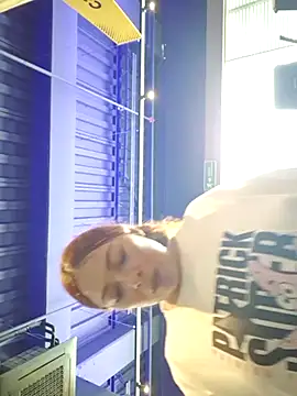 bellamadison24 online show from 5, 3, 2025