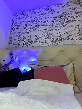 Lili  taylor online show from 16, 10, 2025