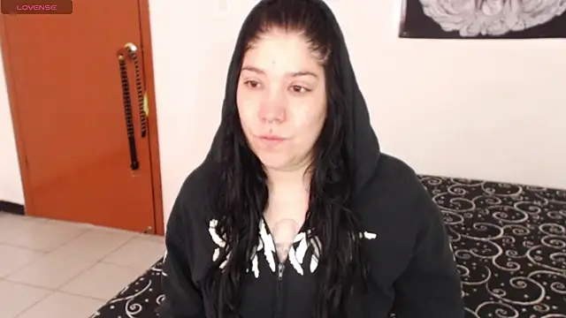 Snapshot of sharonnleon chatting on 9, 6, 2026 sharonnleon online show from 9, 6, 2026