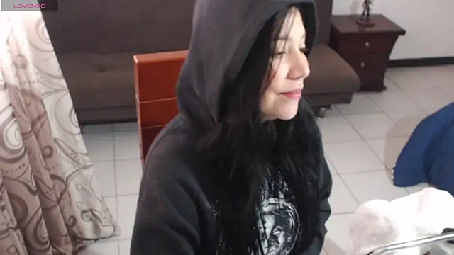 sharonnleon online show from 17, 7, 2026