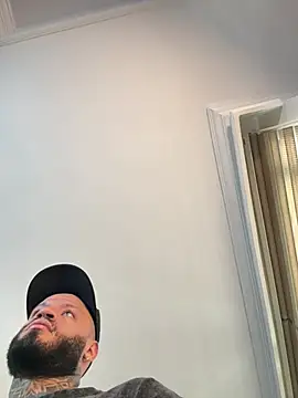 Snapshot of dereckgreen chatting on 23, 4, 2026 dereckgreen online show from 23, 4, 2026