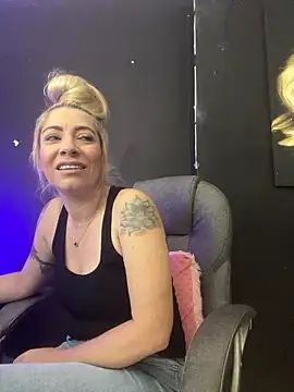 viktoria davis  online show from 7, 1, 2026