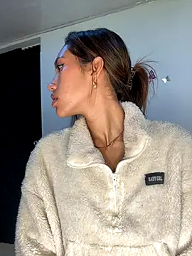 Snapshot of zoe_storm chatting on 29, 9, 2025 zoe storm online show from 29, 9, 2025