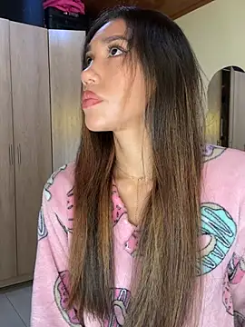 zoe storm online show from 17, 4, 2026