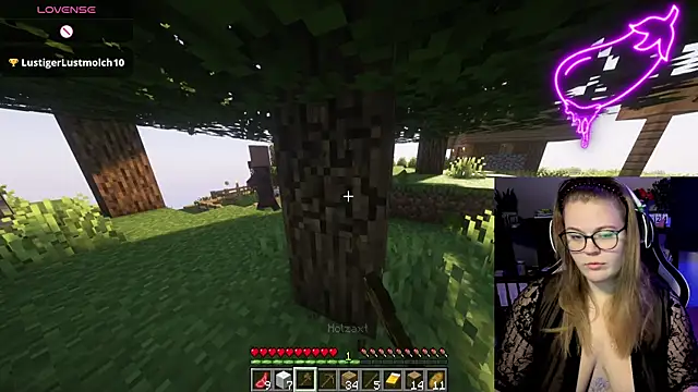 EveBaker04 online show from 4, 10, 2025