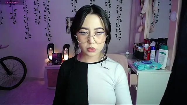 Snapshot of _codeline chatting on 27, 11, 2025 codeline online show from 27, 11, 2025