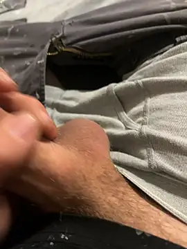 Snapshot of biggzee6 chatting on 17, 12, 2025 biggzee6 online show from 17, 12, 2025