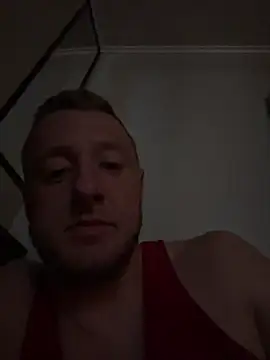 Snapshot of biggzee6 chatting on 8, 3, 2026 biggzee6 online show from 8, 3, 2026