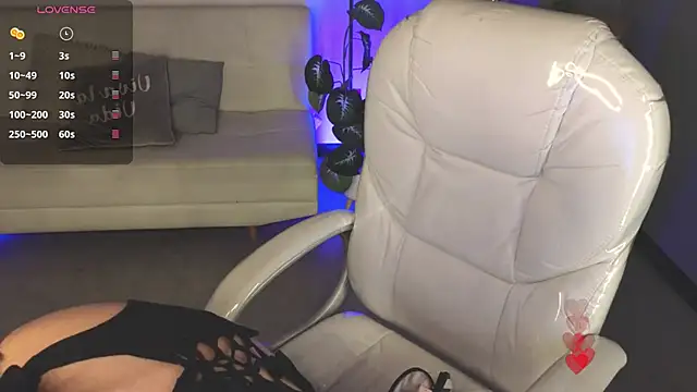 Nicole Foxx  online show from 3, 3, 2026