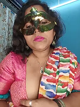 Snapshot of hevensex143 chatting on 19, 5, 2026 hevensex143 online show from 19, 5, 2026