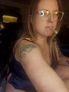 TattedMamaXOXO online show from 23, 3, 2025