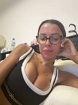 SexySophiaax online show from 27, 3, 2026