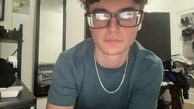 Snapshot of ryan_28747 chatting on 29, 11, 2025 ryan 28747 online show from 29, 11, 2025