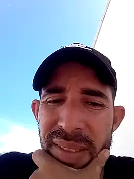 Snapshot of CubanoFull chatting on 4, 2, 2025 CubanoFull online show from 4, 2, 2025