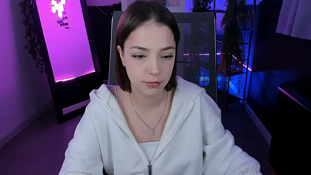 PamBeesly online show from 21, 10, 2025