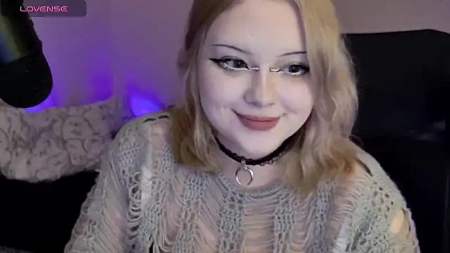 Snapshot of Electro_doll chatting on 11, 3, 2025 Electro doll online show from 11, 3, 2025