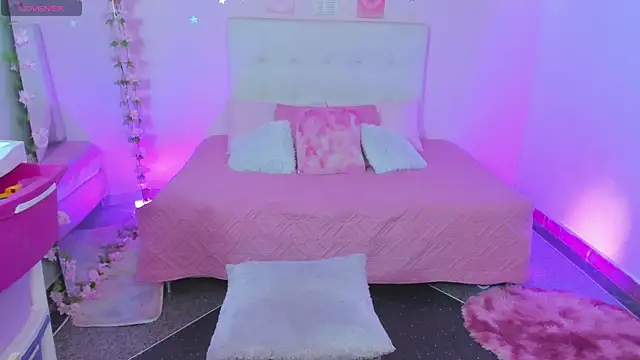 ScarlettDreamss7 online show from 17, 12, 2025