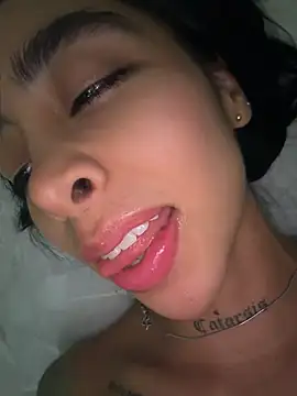 sophierooy22 online show from 25, 7, 2026