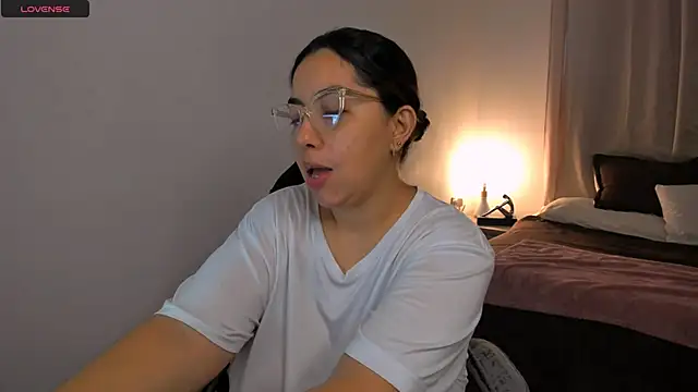 Snapshot of brithany_olson25 chatting on 12, 9, 2025 brithany olson25 online show from 12, 9, 2025