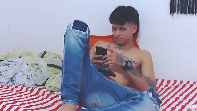 Snapshot of lu_nastyboy18 chatting on 24, 9, 2025 lu nastyboy18 online show from 24, 9, 2025