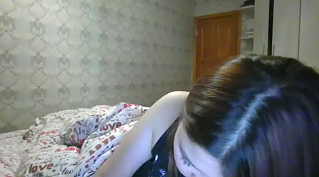 Snapshot of elysiann3 chatting on 5, 2, 2025 elysiann3 online show from 5, 2, 2025