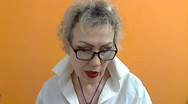 Snapshot of NessyJenixs chatting on 5, 3, 2025 NessyJenixs online show from 5, 3, 2025