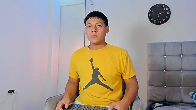 Tylerdrdn online show from 10, 11, 2025