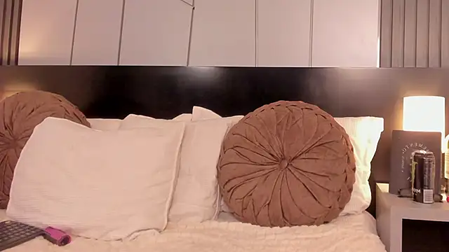 fiorella paris online show from 28, 9, 2025