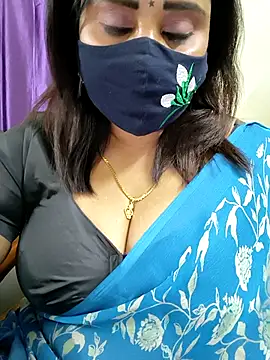 Queenflowerr online show from 9, 4, 2026