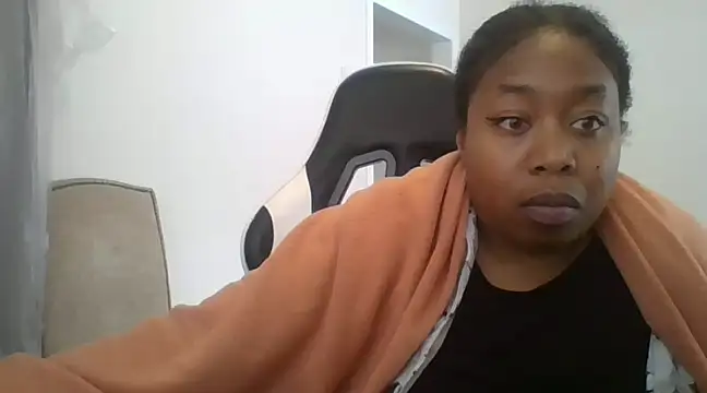 Snapshot of angeliquebelcali chatting on 20, 2, 2025 angeliquebelcali online show from 20, 2, 2025