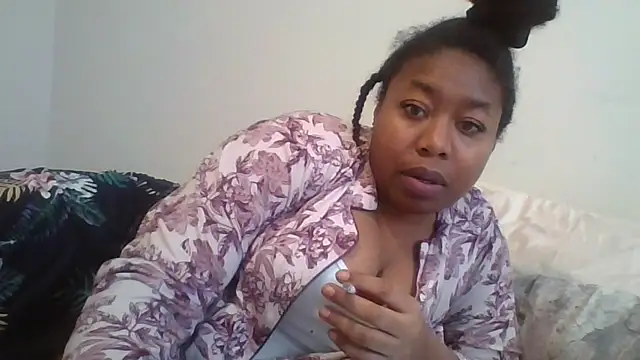 Snapshot of angeliquebelcali chatting on 23, 2, 2025 angeliquebelcali online show from 23, 2, 2025