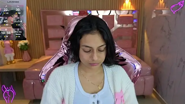 Snapshot of lilith_petit_sub chatting on 11, 10, 2025 lilith petit sub online show from 11, 10, 2025