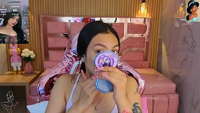 Snapshot of lilith_petit_sub chatting on 7, 11, 2025 lilith petit sub online show from 7, 11, 2025