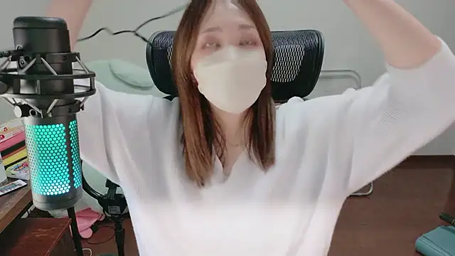 Snapshot of mio7635 chatting on 23, 7, 2026 mio7635 online show from 23, 7, 2026