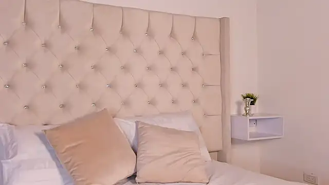 bella bloomg online show from 27, 1, 2025