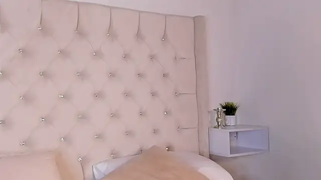 bella bloomg online show from 29, 1, 2025