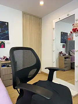 KarlaWild online show from 17, 10, 2025