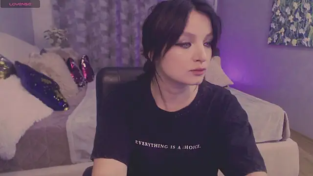 Snapshot of BritneyBarker chatting on 25, 7, 2026 BritneyBarker online show from 25, 7, 2026