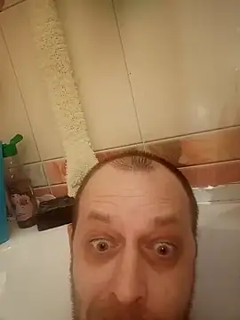 MaxDevilWhite online show from 1, 2, 2025