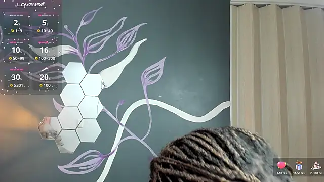 Sara Naugty online show from 4, 11, 2025