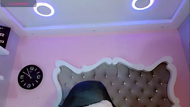 CamiiGarcia online show from 4, 3, 2025